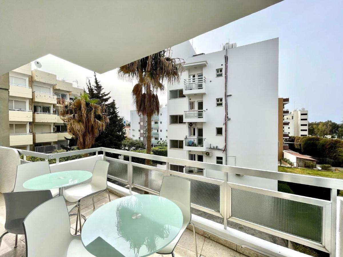 100 M To The Beach Sea La Vie 3 Bedroom Apartment Limassol Exterior photo